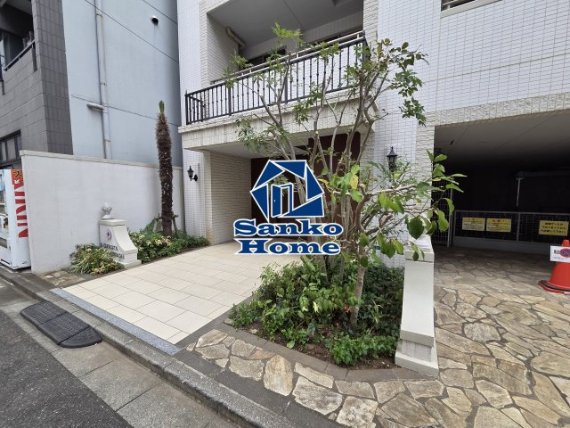 ソルフィエスタ御徒町ベレッツァのエントランス