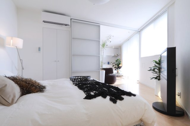 プラウドフラット新宿御苑の洋室|※参考写真　家具は付いておりません。