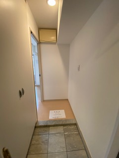 プライムアーバン目白の玄関