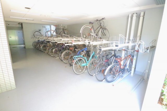 プライムアーバン月島の設備|駐輪場　※参考写真