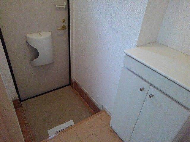 ローズガーデンの玄関
