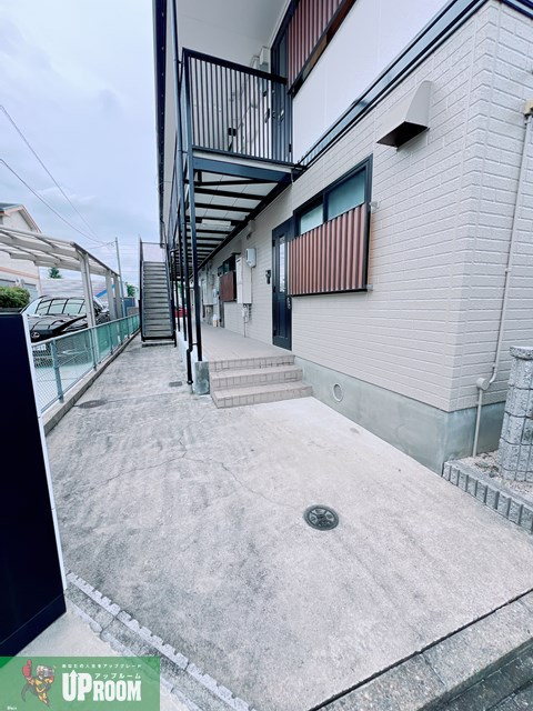 サニーサイドコーポ川西の駐車場