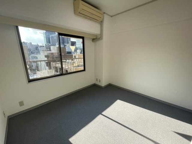 ウィン青山の洋室
