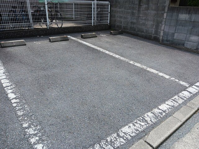 アラモード・Ｆの駐車場