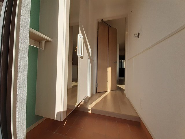 クレール参番館の玄関