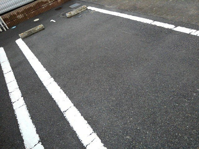 オーブの駐車場