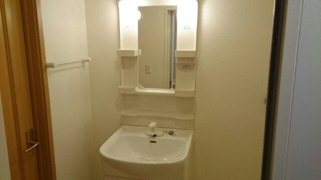 【洗面所】 | サニーサイド | 脱衣スペースもあります