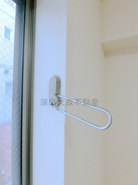 スカイ・ユース羽田の設備|室内物干し金具