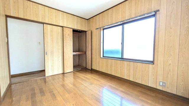 岡山市南区東畦の一戸建ての洋室