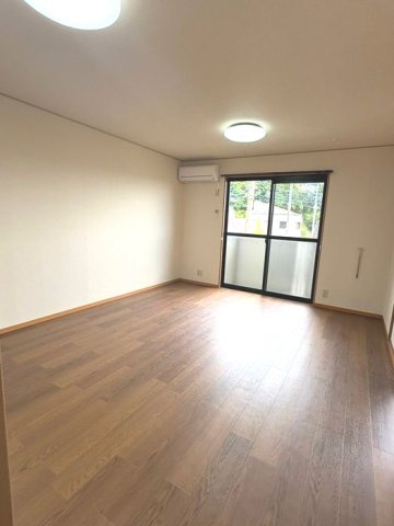 クレールＹの居間・リビング