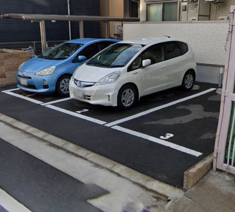 フジパレス阪急茨木北の駐車場