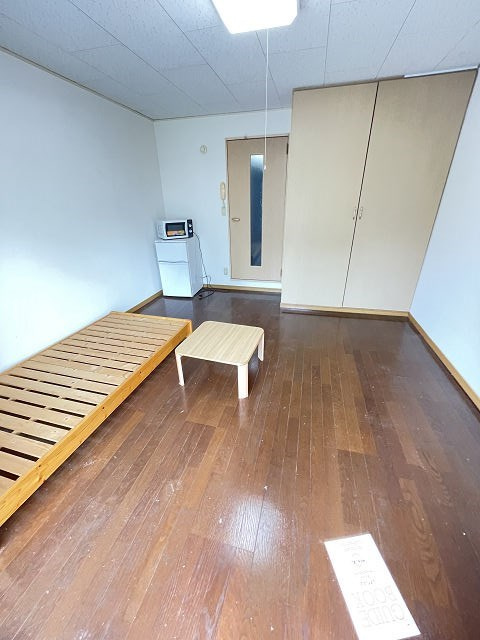 レオパレスツツミ28の寝室