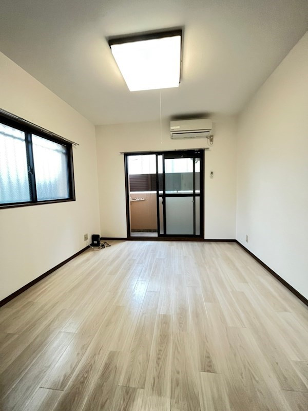 HU岩屋ハイツの寝室