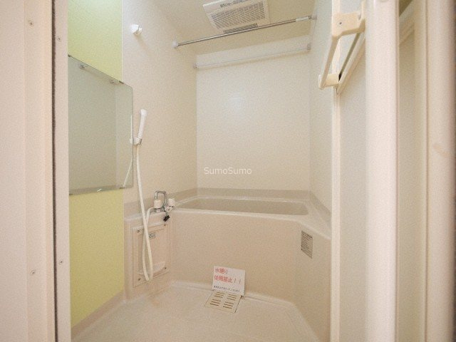 プレミアムコート谷町4丁目の浴室