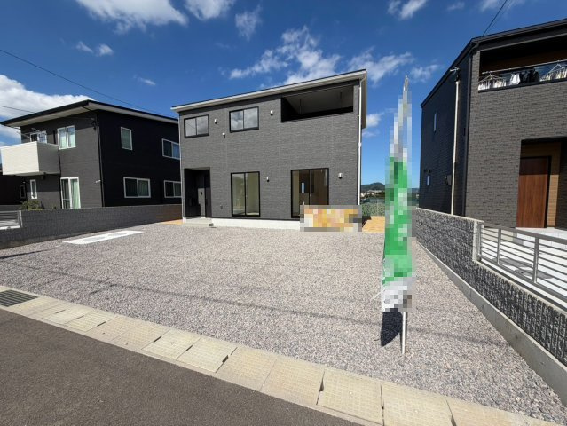 坂出市加茂町　田園風景と山の景色がきれいな新築戸建　４LDKの外観