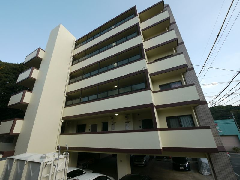 ベルメゾン平尾山荘通りの外観