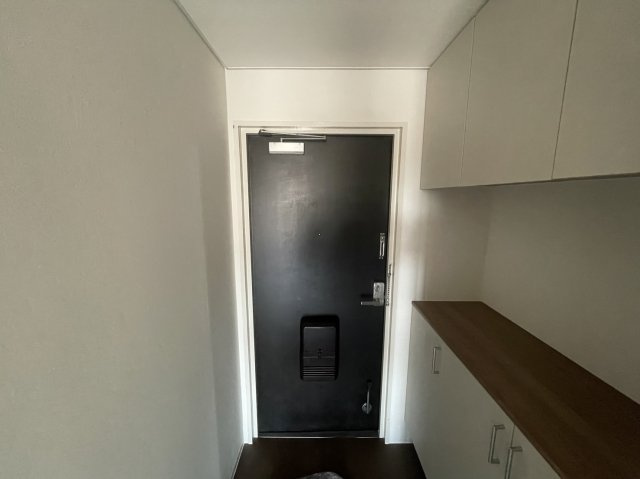 グレースコート西宮の玄関