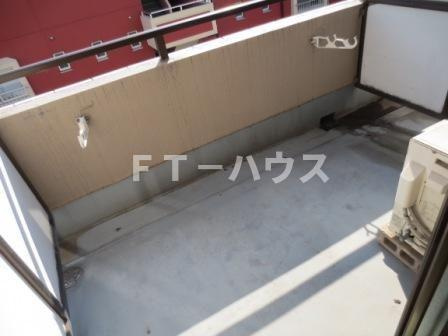 ラ・ファイエット本郷のバルコニー