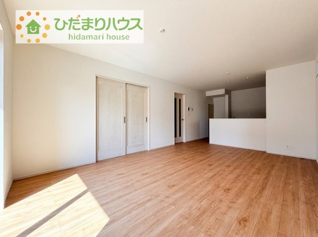 【居間・リビング】 | つくばみらい市富士見ヶ丘３丁目26番　新築戸建　B号棟 | お友達や親戚とホームパーティもいいですね(*^^*)