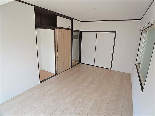 鈴蘭台北町7丁目戸建の内装|全室明るいリノベーションです