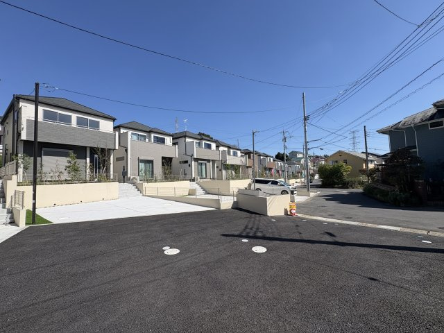 柏市大室新築戸建の前面道路含む現地写真