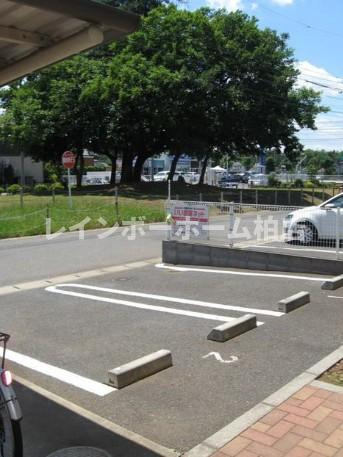 特典：仲介手数料が50％OFFです‼の駐車場