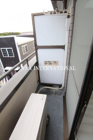 ランディー新浦安のバルコニー|他部屋参考写真
