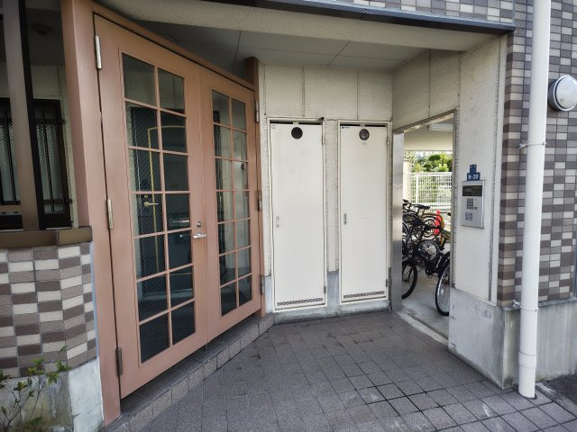サニーコート石橋のエントランス|建物の内部です