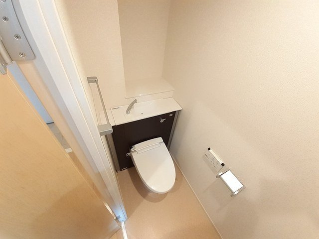 【トイレ】 | ＹＥＡ　ＨＩＧＡ | ゆったりとした空間のトイレです