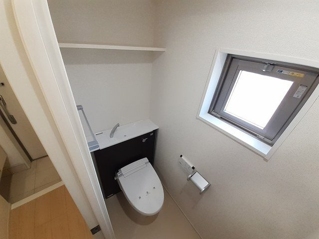 【トイレ】 | アンドーバーテラス銘苅 | ゆったりとした空間のトイレです