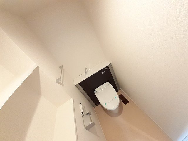 【トイレ】 | サン　レジェンド | ゆったりとした空間のトイレです