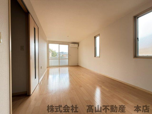 三洋タウン岡垣Bの居間・リビング|※掲載写真は同タイプの別号室です。実際の仕様・設備は内見時にご確認ください