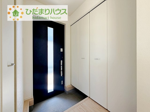 【玄関】 | 土浦市中村南第11　新築戸建　4号棟 | 丁度良い靴箱のサイズ♪これだけあれば家族全員の靴がしまえてスッキリ(^O^)