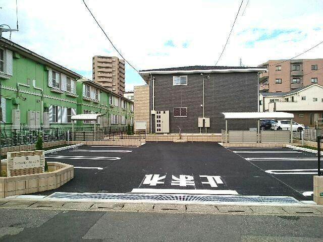 【駐車場】