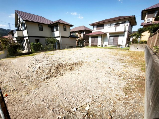 川西市南野坂１丁目　売土地の外観|車複数台駐車できます