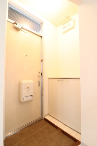 サンファミールB棟の玄関