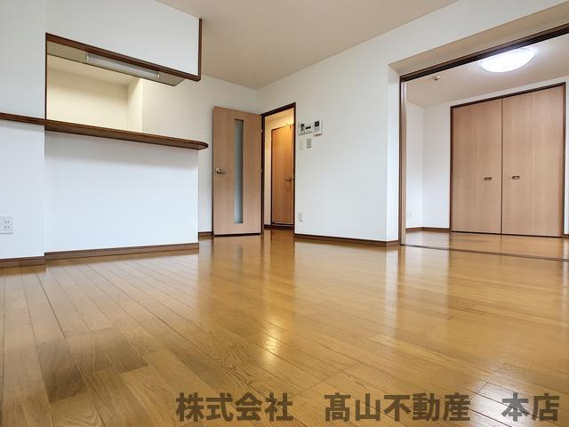 ユーミー桜 弐番館の居間・リビング