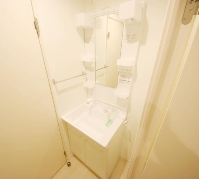 Ｃｏｍｆｏｒｔ浦和の独立洗面台