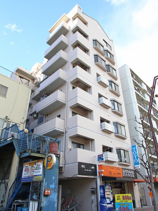 ラ・クール木場の外観|スーパーやコンビニ近く買物便利な耐震基準適合マンション、ラ・クール木場は即日現地案内可能となっておりますので、お気軽にお問い合わせください！
