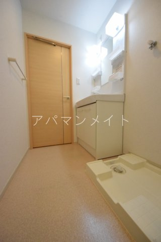 【設備】 | アンジュ | 室内洗濯機置き場になります