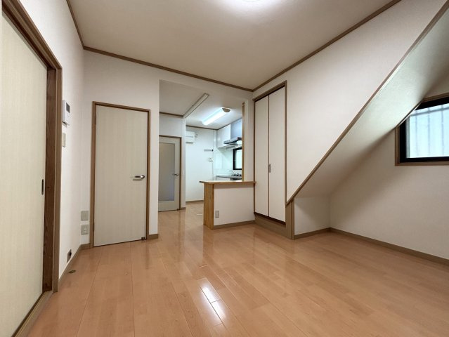 新潟市西区小針西1丁目の居間・リビング