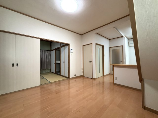 新潟市西区小針西1丁目の居間・リビング