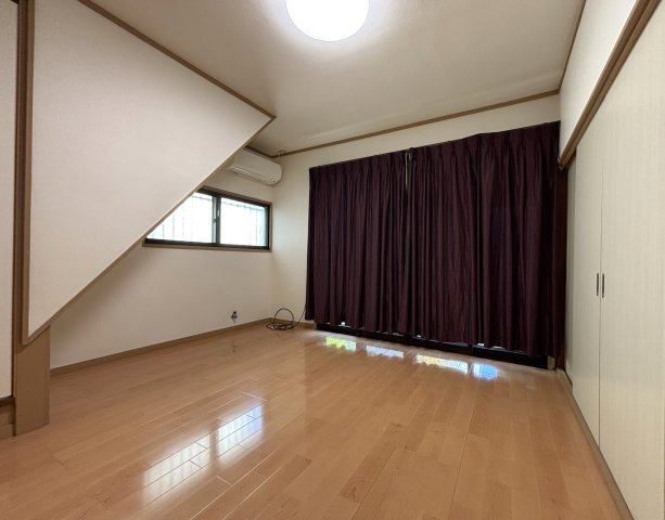 新潟市西区小針西1丁目の居間・リビング