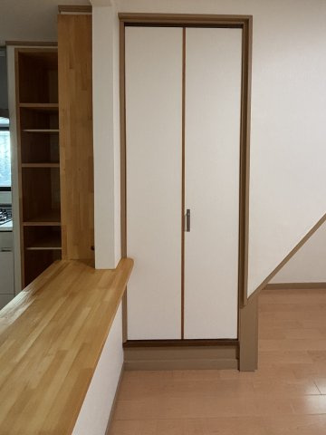 新潟市西区小針西1丁目の居間・リビング