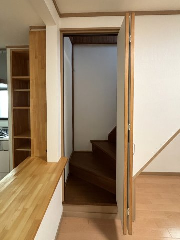 新潟市西区小針西1丁目の居間・リビング