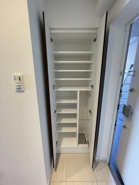 SHOKEN Residence亀有の玄関