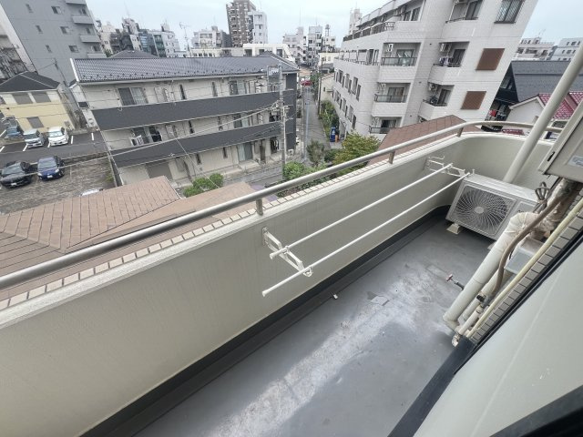 八千代TKビルⅡのバルコニー|＊他号室参考写真