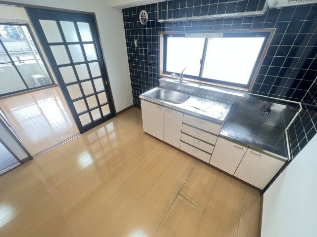八千代TKビルⅡのキッチン|＊他号室参考写真