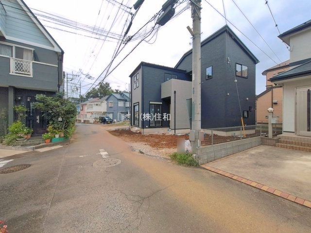 【新築分譲住宅】川越市中台３期の前面道路含む現地写真
