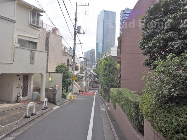 【その他】 | パルティール赤坂 | 前面道路